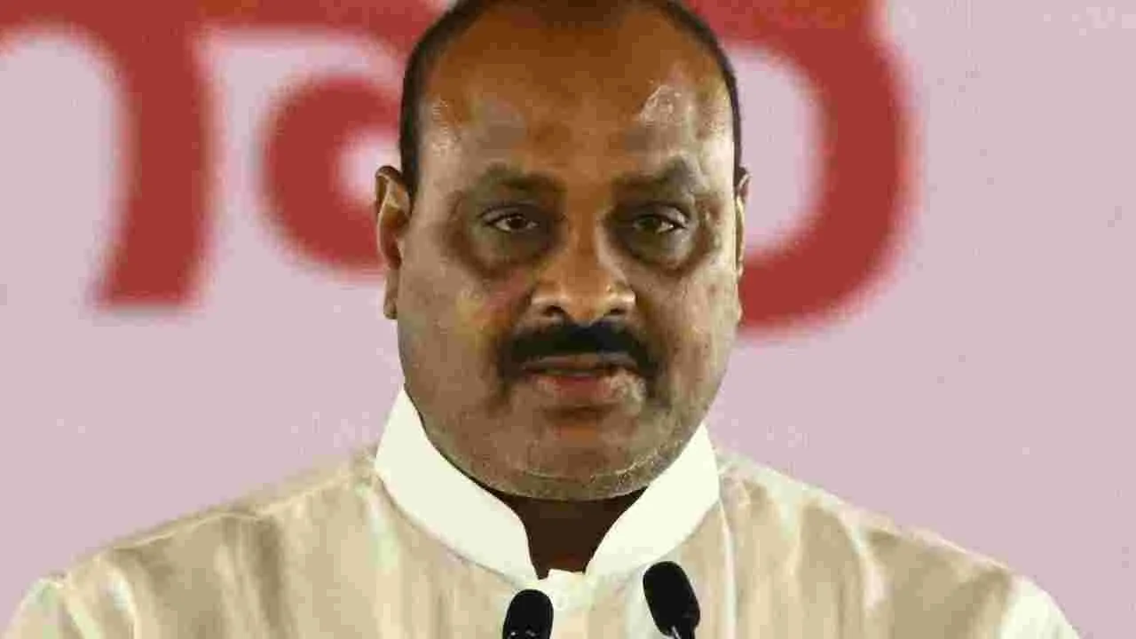 గొడ్డలి పార్టీని గొయ్యితీసి పాతండి: అచ్చెన్న