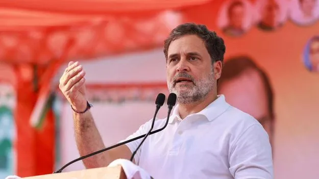 యువతను ఉగ్రవాదులంటారా?