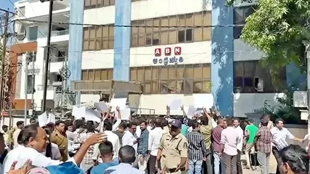 ప్రజాస్వామ్యాన్ని ఖూనీ చేయడమే