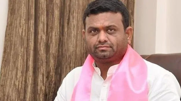 పబ్‌లో ఎంజాయ్‌.. ఫౌమ్‌హౌస్‌లో పార్టీలు