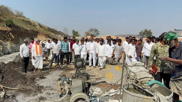 త్వరలోనే కలికోట సూరమ్మ ప్రాజెక్టు పనులు పూర్తి 