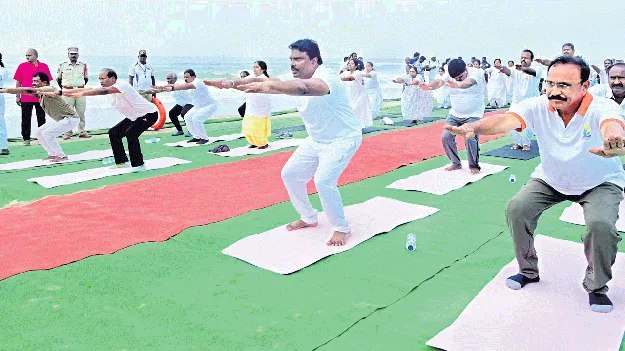 యోగాతోనే ఆరోగ్యభాగ్యం