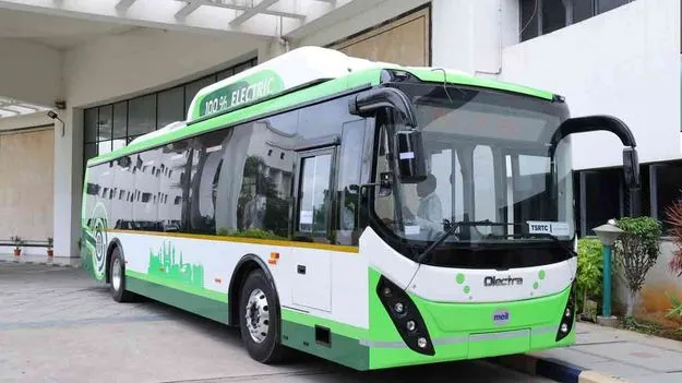 మెట్రో ఏసీ, డీలక్స్‌ బస్సు చార్జీల్లో 30 శాతం  రాయితీ