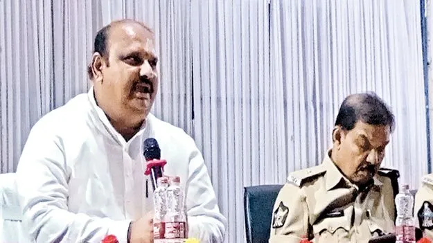 బాల కార్మిక వ్యవస్థను నిర్మూలించాలి
