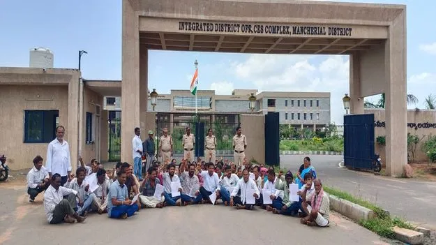 చెరువును కాపాడి.. ఉపాధి కల్పించండి 