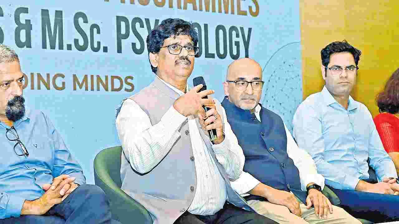 ఎస్‌ఆర్‌ఎం యూనివర్సిటీలో పీజీ కొత్త కోర్సులు