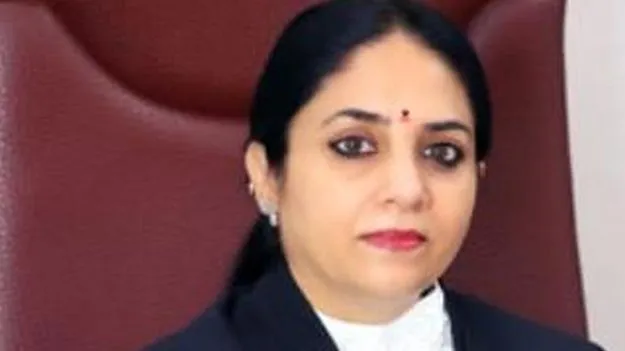 ఎక్కడికీ వెళ్లేది లేదు..!