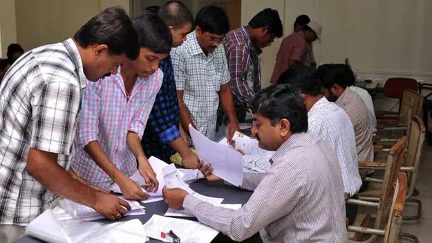 దరఖాస్తు గడువు ముగియక ముందేమేనేజ్‌మెంట్‌ సీట్లు గాయబ్‌!