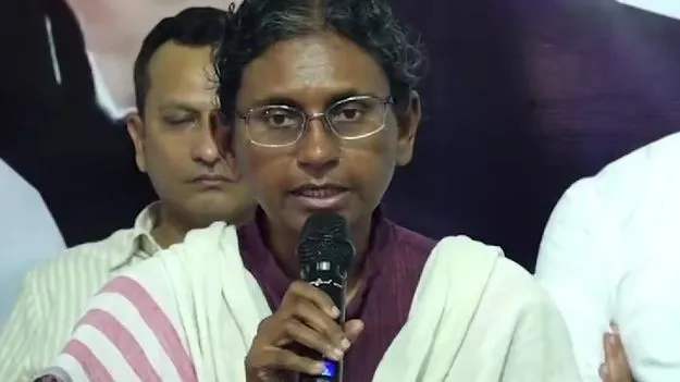 మహిళా నేత ఫిర్యాదు.. నాటి డీసీసీ అధ్యక్షుడిపై