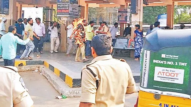 సమ్మెలో విషాదం