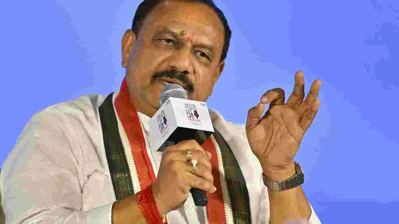 పండి పొర్లినా ప్రజలు క్షమించరు