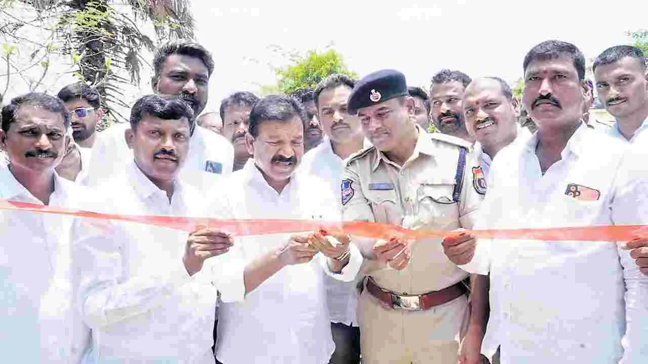 రేణికుంటలో ఇసుక రీచ్‌ ప్రారంభం