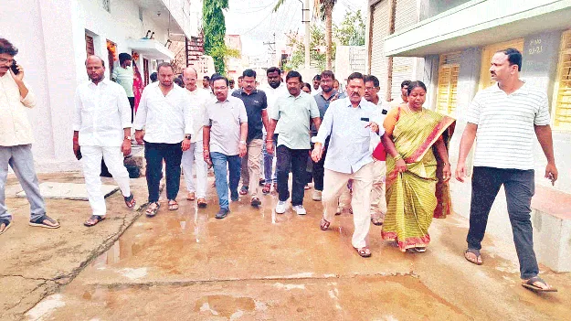 విద్యార్థులకు మెరుగైన వసతులు కల్పిస్తాం