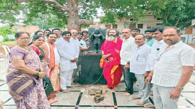 అచ్చంపేటలో పోతురాజు విగ్రహం పునఃప్రతిష్ఠ