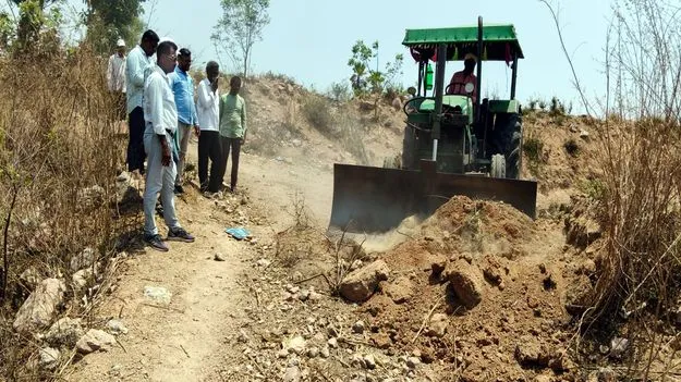 48 ఎకరాల ప్రభుత్వ భూమి స్వాధీనం  