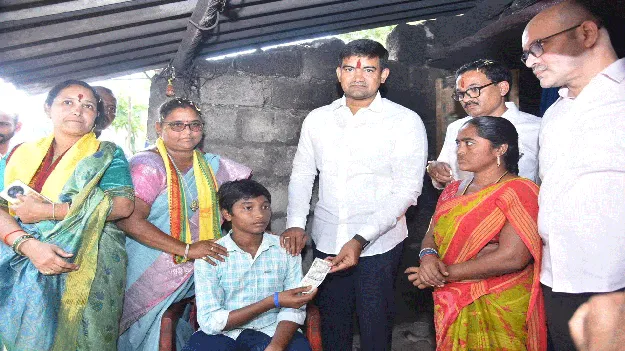 Women's leadership should come మహిళల నాయకత్వం రావాలి 