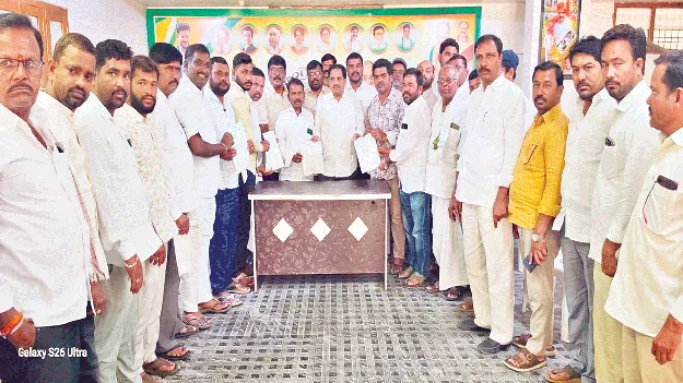 పేద కుటుంబాలకు సీఎంఆర్‌ఎఫ్‌ భరోసా