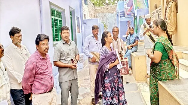 డిజిటలైజేషన్‌ను వేగవంతం చేయండి: కలెక్టర్‌
