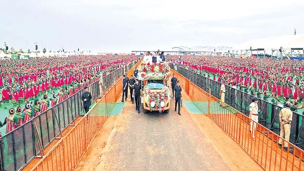 మోదీ నోట.. ధింసా మాట