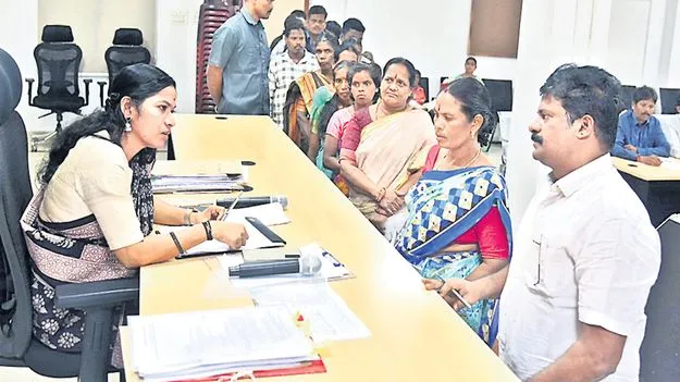 గిరిజన రైతుల సంక్షేమానికి కృషి 