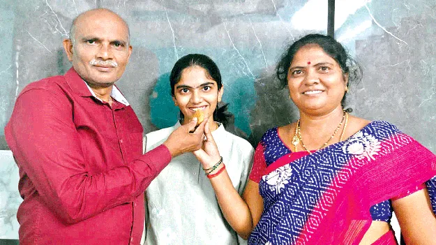  శ్రావ్యకు 2వ ర్యాంకు