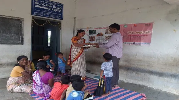 అంగన్‌ వాడీ సరుకులు ఇంటికే...