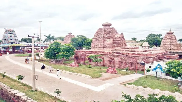 ఆలయ అధికారుల్లో గుబులు