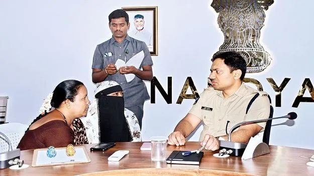 సమస్యల పరిష్కారంలో అలసత్వం తగదు