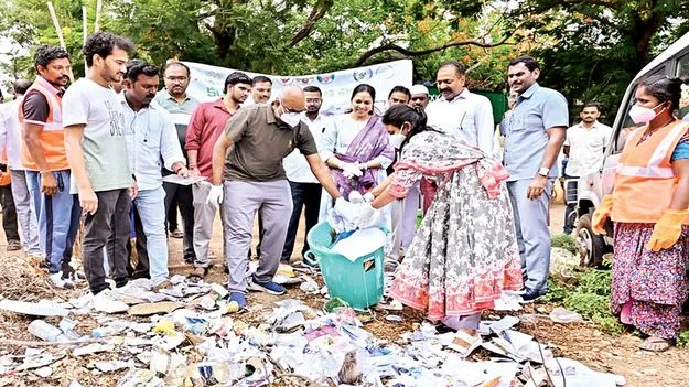 ప్రజల సహకారంతోనే పరిశుభ్రత