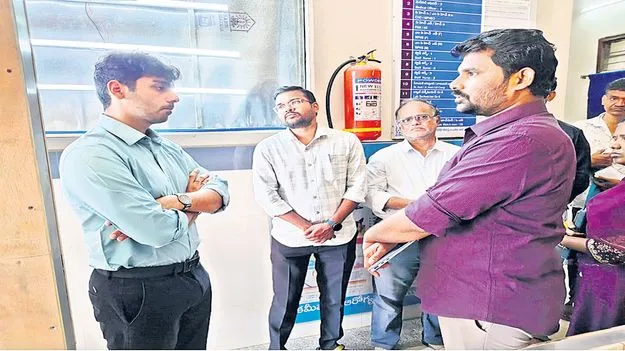 గన్నెల పీహెచ్‌సీలో పనుల పరిశీలన