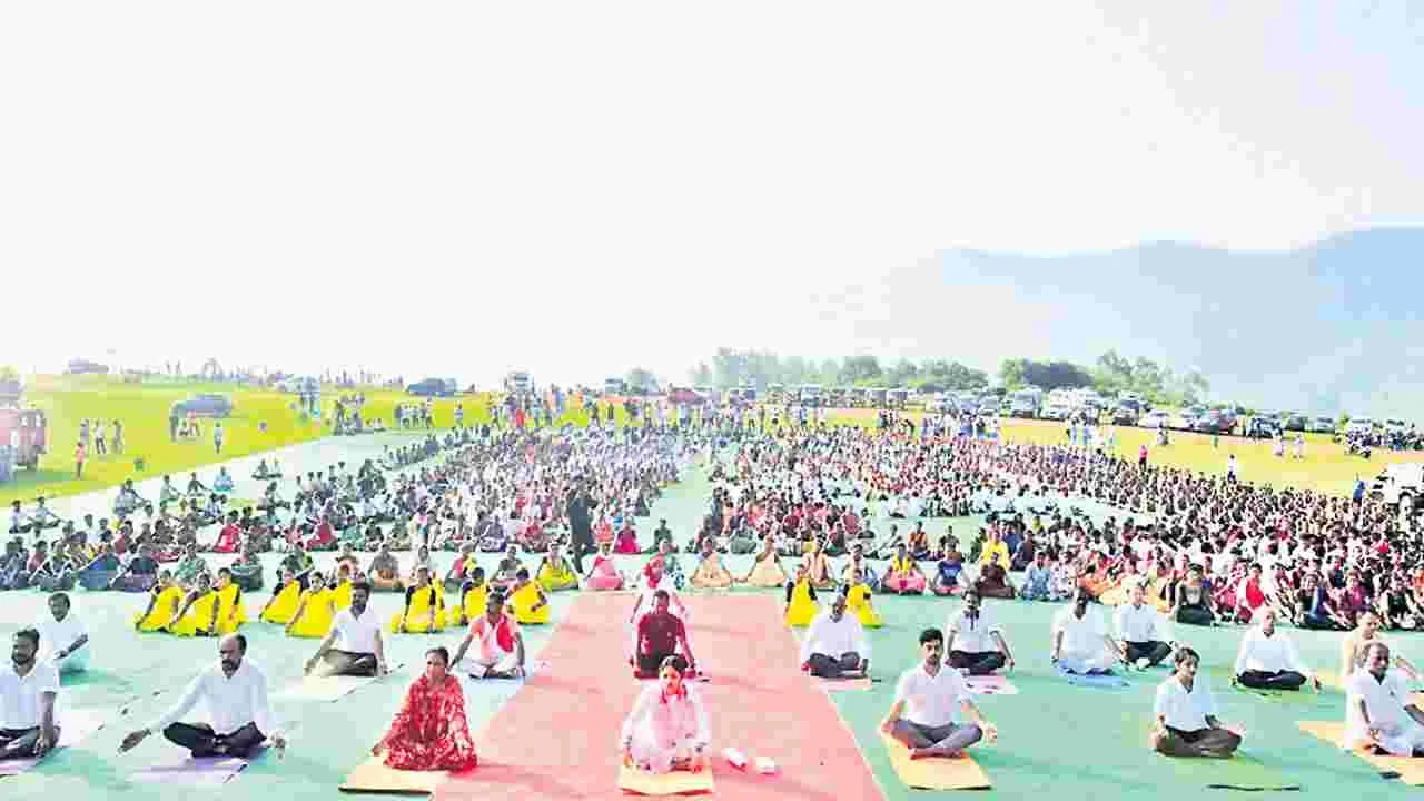 యోగా జీవితంలో భాగం చేసుకోవాలి