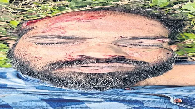 రైలు నుంచి జారిపడి గుర్తు తెలియని వ్యక్తి మృతి