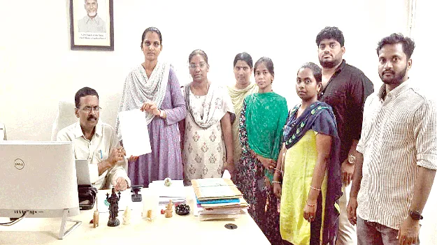 సహాయ నిరాకరణలో ఎంపీఈవోలు