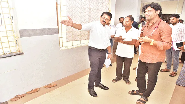 Why do patients have to wait so long? రోగులు అంతసేపు నిరీక్షించడమేంటి?