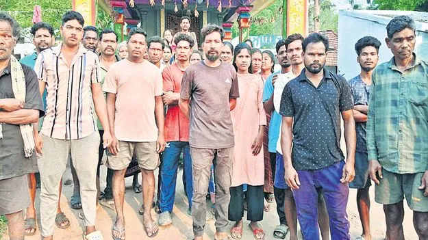 ముఖ హాజరు కోసం పాట్లు