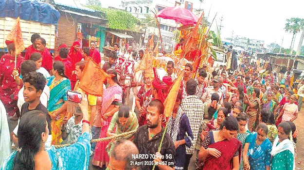 ఘనంగా ఉత్సవ విగ్రహం ఊరేగింపు 