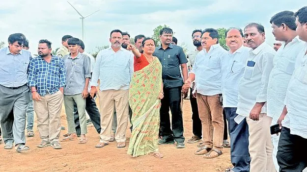 సీఎం పర్యటన ఏర్పాట్ల పరిశీలన 