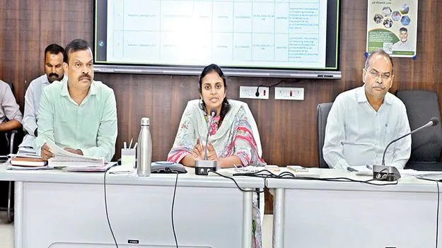 ఉపాధి నిధులతో జలహారతి