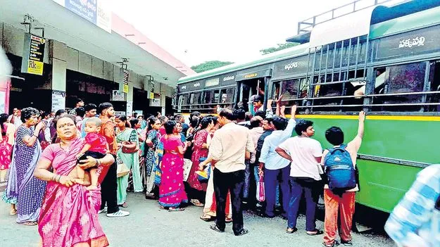 స్ర్తీ శక్తికి మరింత ఆదరణ