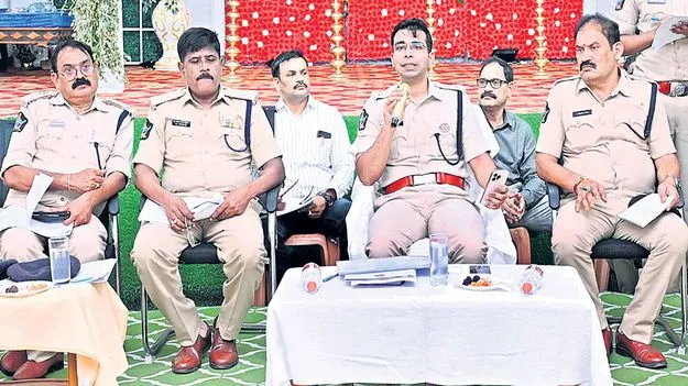సీఎం చంద్రబాబు పర్యటనతో ట్రాఫిక్‌ ఆంక్షలు
