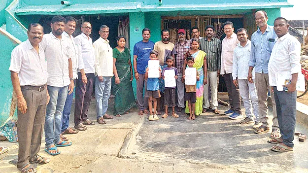 ‘విద్యార్థులు తగ్గితే పోస్టుల కుదింపు’