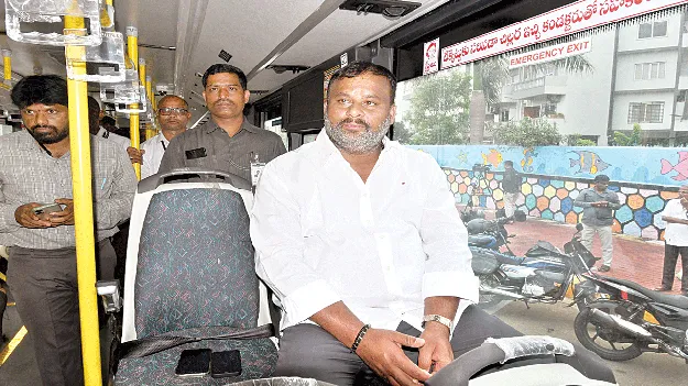 భోగాపురం ప్రయాణికుల కోసం 8 బస్‌ బేలు