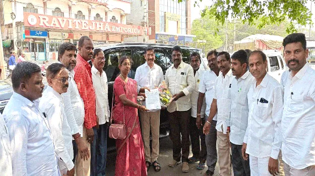 నిధులు కేటాయించాలి 