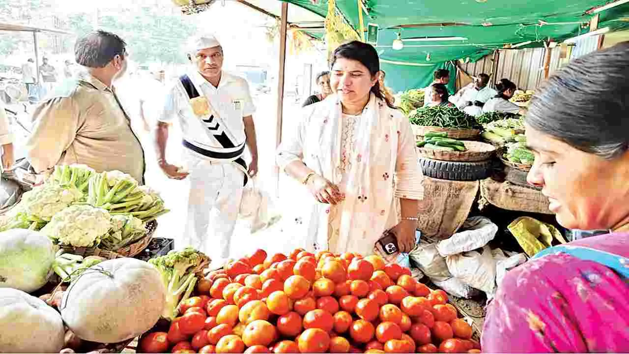 నిర్వహణలో నిర్లక్ష్యం వహిస్తే చర్యలు