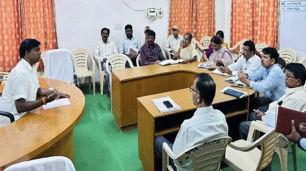 అధికారులు సమన్వయంతో పనిచేయాలి