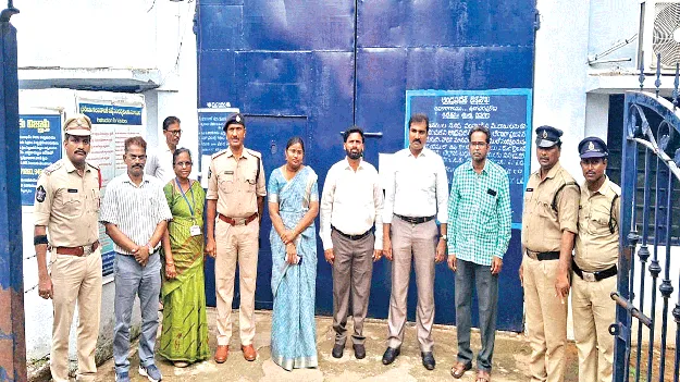 ఖైదీలపై వివక్ష చూపొద్దు 