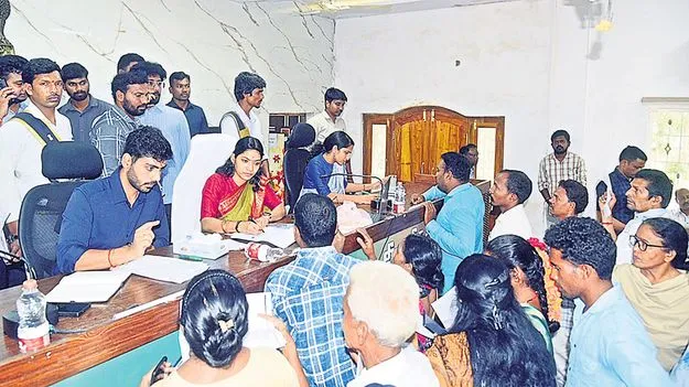 అర్జీలకు గడువులోగా పరిష్కారం