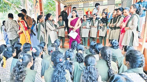 గిరిజన విద్యార్థుల ఆరోగ్యంపై ప్రత్యేక శ్రద్ధ 