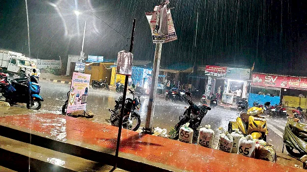 గాలుల బీభత్సం
