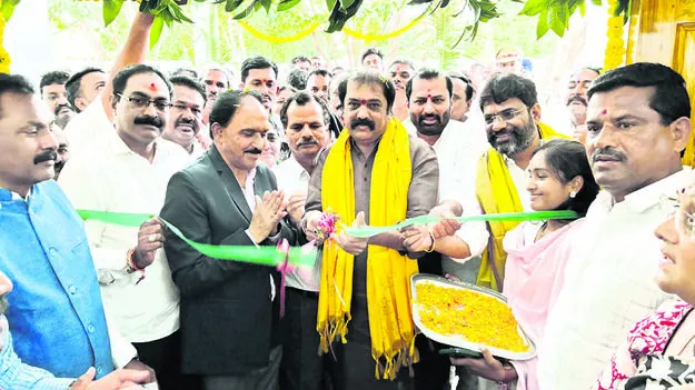 MLA: విద్యకు అధిక ప్రాధాన్యం
